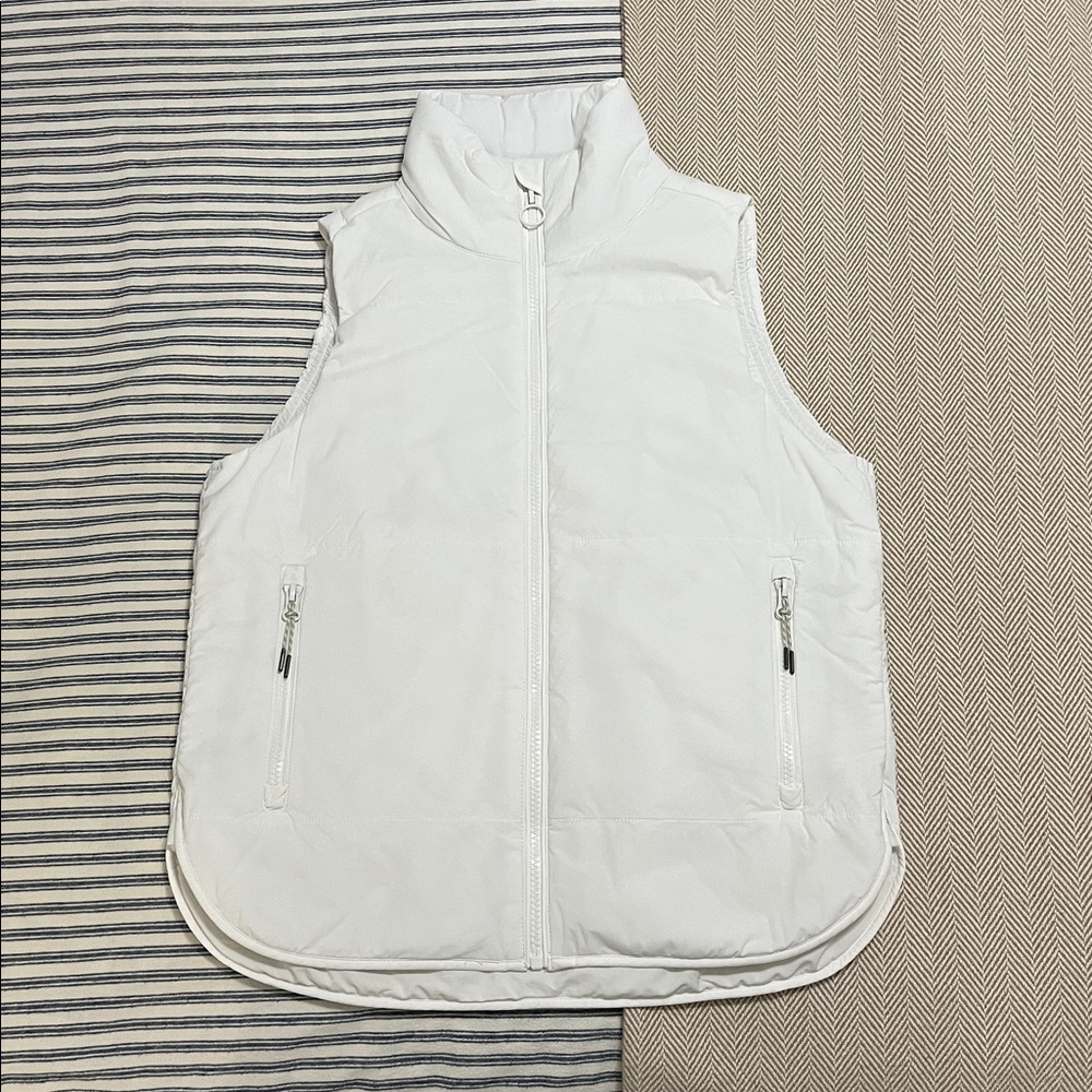 Like new Vuori Canyon Insulated Vest White XS